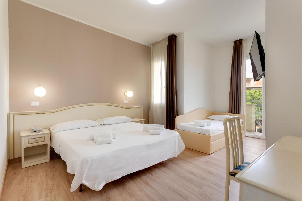 Hotel Schiller Cervia Exterior foto