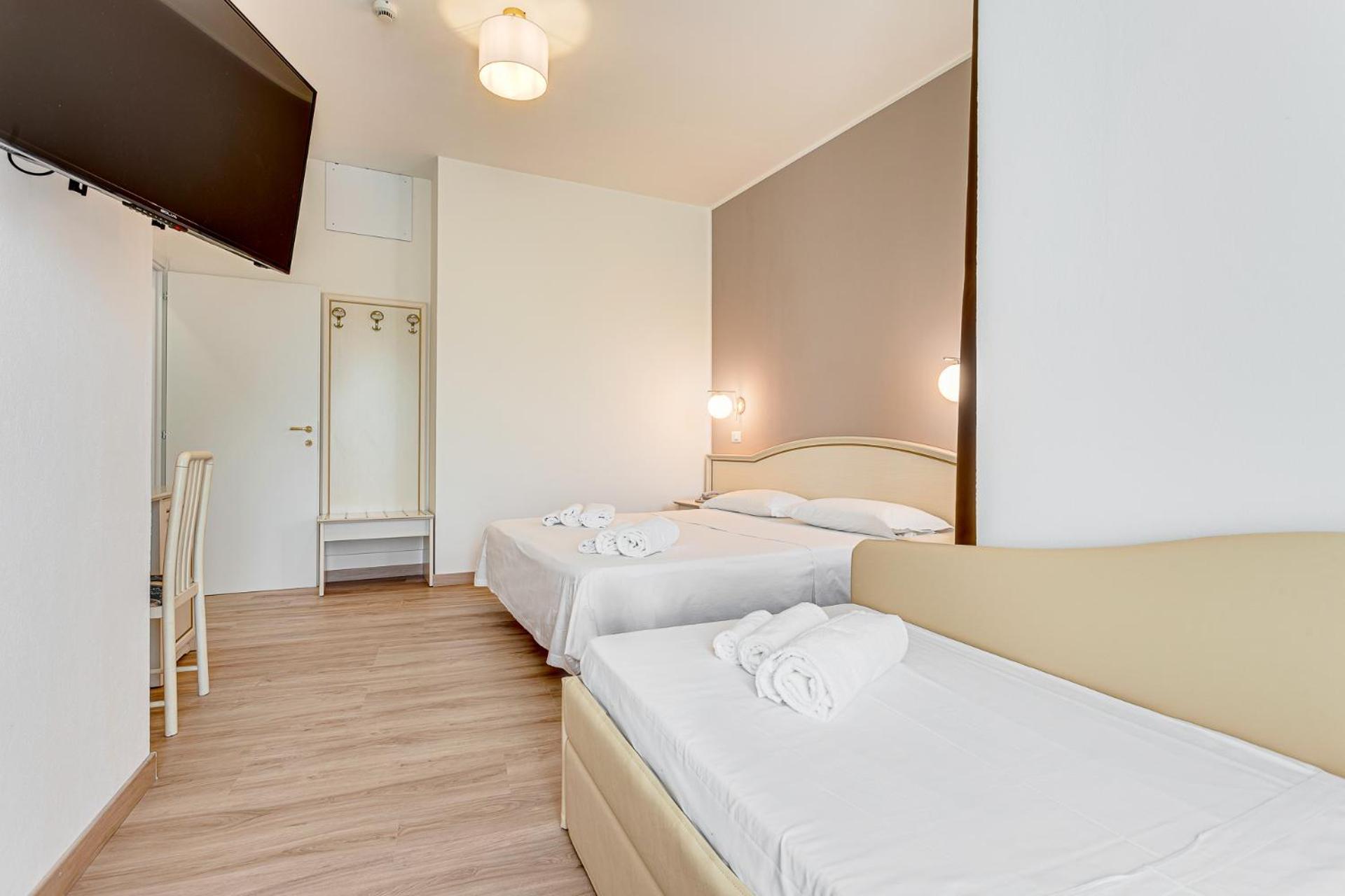 Hotel Schiller Cervia Exterior foto
